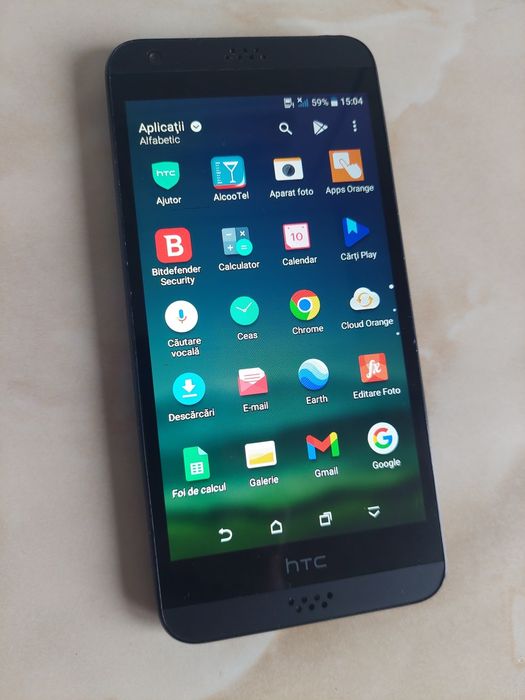 Vând HTC Desire 530 impecabil și perfect funcțional //poze reale