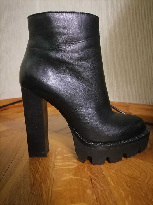 Ботильоны на платформе