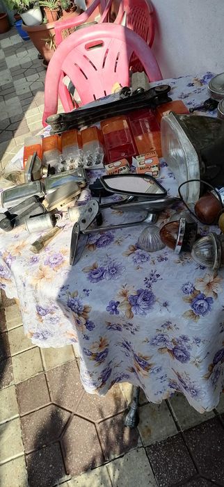 oglinzi  auto   dacia  1300  si alte  scule pret  850  lei