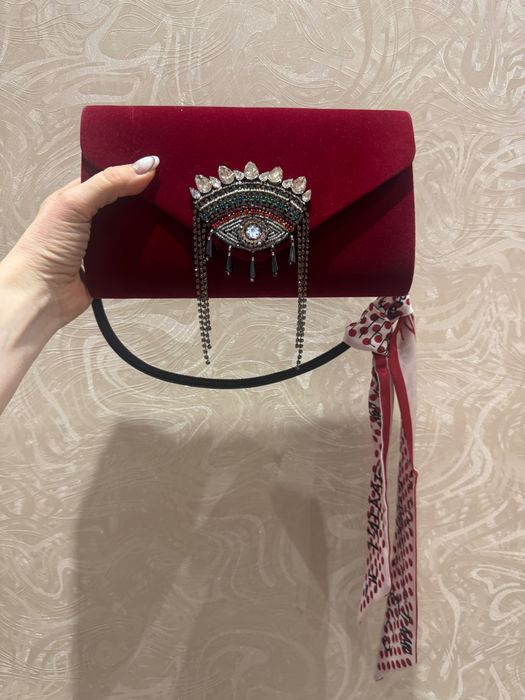 Сумка- клатч красная