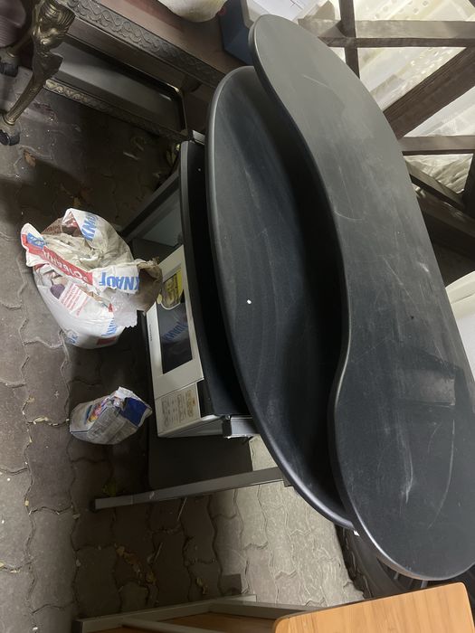 Продам стол компьютерный