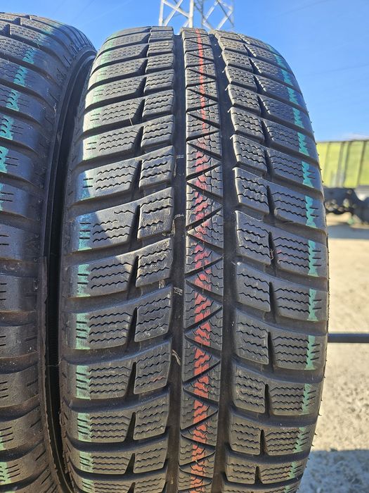 Vând anvelope iarna 195/60r15 195/60r15