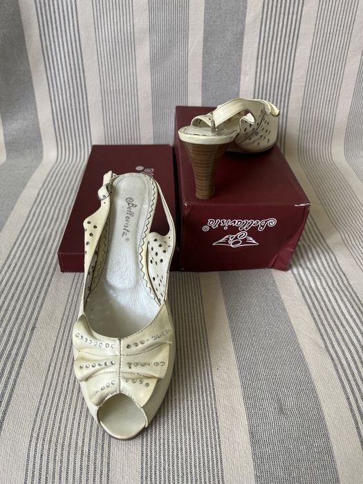 Босоножки. Кожа. Размер 40