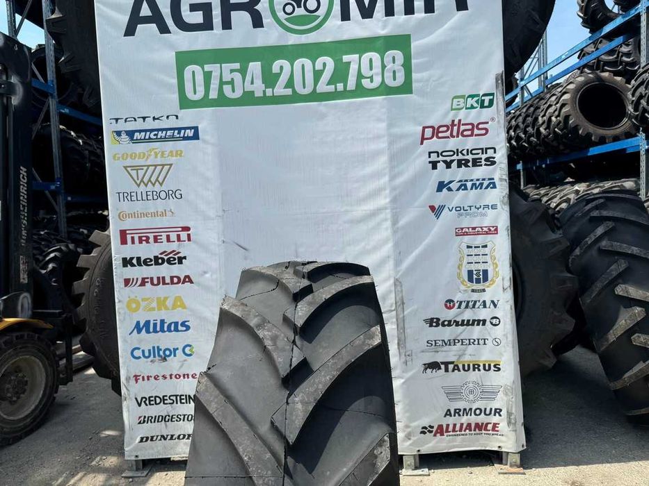 Marca MITAS cu 14 pliuri 16.5/85-24 pentru combina