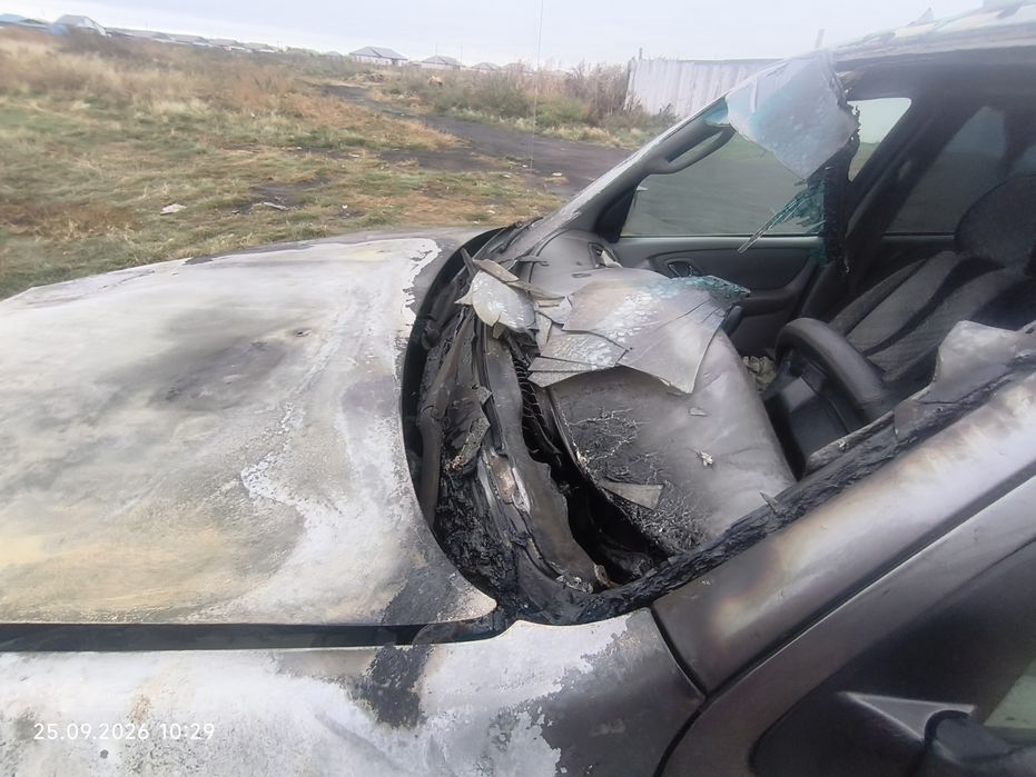 Mazda Tribute  под восстановление