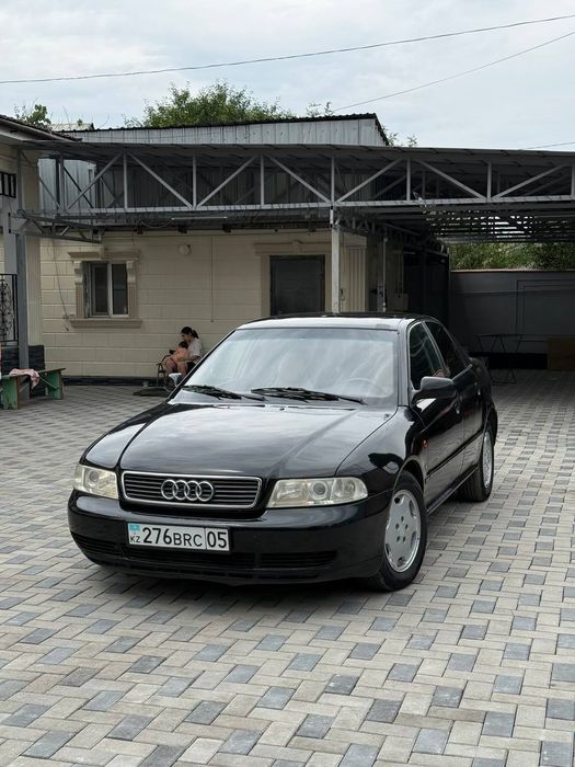 Ауди А4  1995 автомат