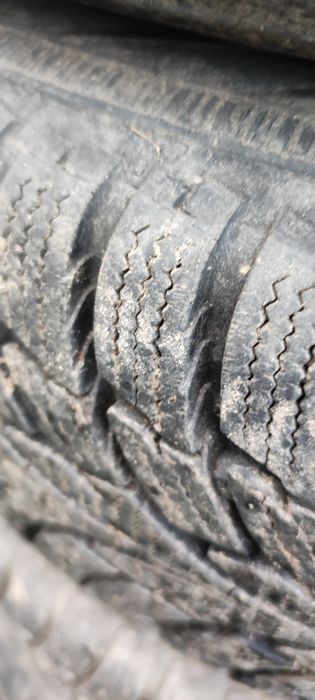 Гуми с джанти и тасове