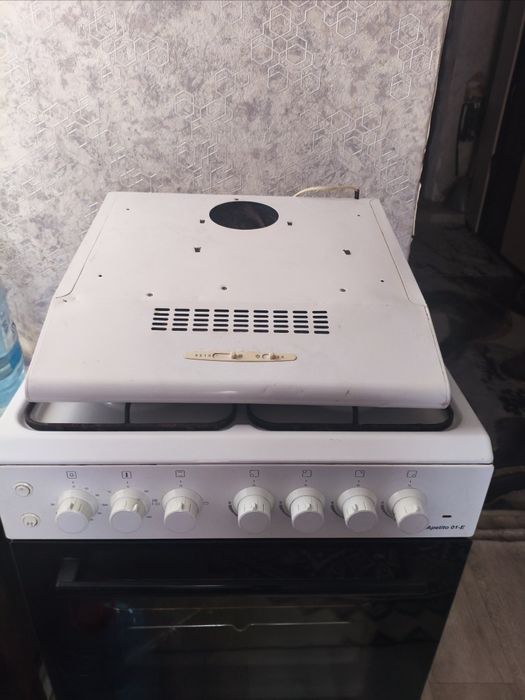 Газплита с вытяжкой