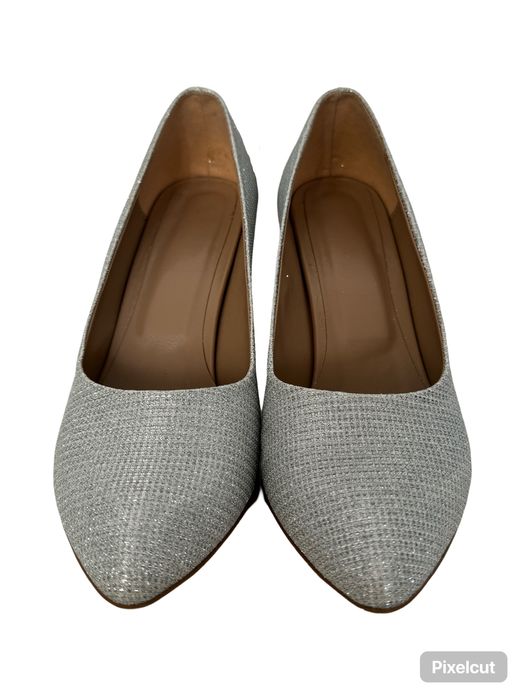 Елегантни сребристи обувки - 41 размер