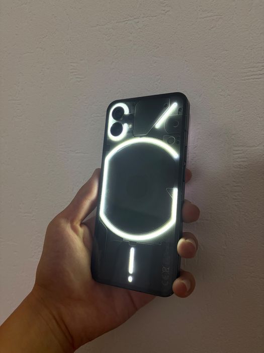 Продаю Nothing Phone 1