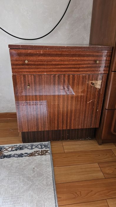 Продаётся тумба.