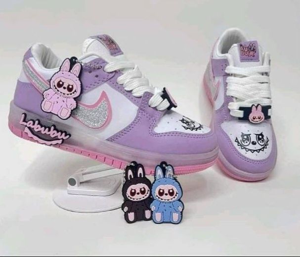 Adidasi fetite și baieti