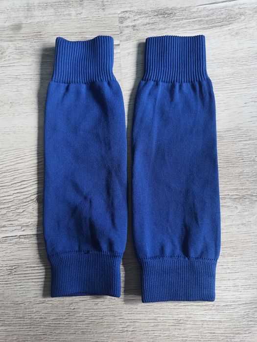 Чисто нови калци + подарък! Син и бял цвят!