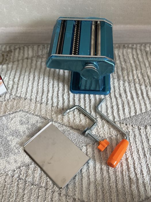 Продам лапшарезку