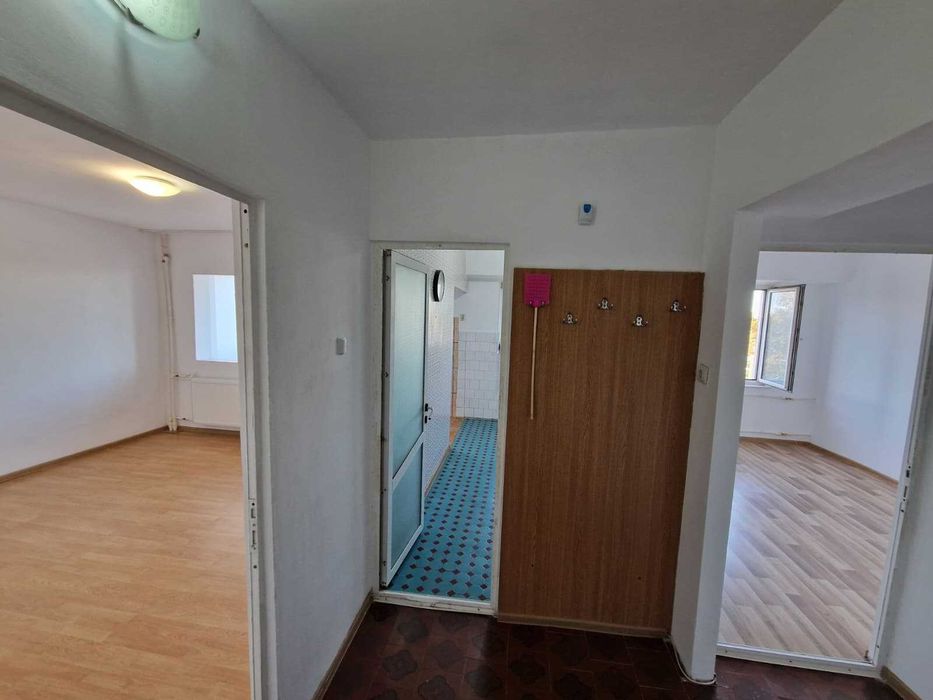 Apartament 2 camere decomandat, Str. Isaccei Tulcea, Bl Pelican, Etaj 2 / Proprietar
