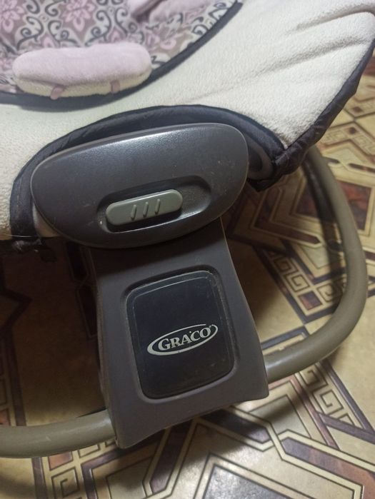 Продам детский шезлонг(кресло качалка)