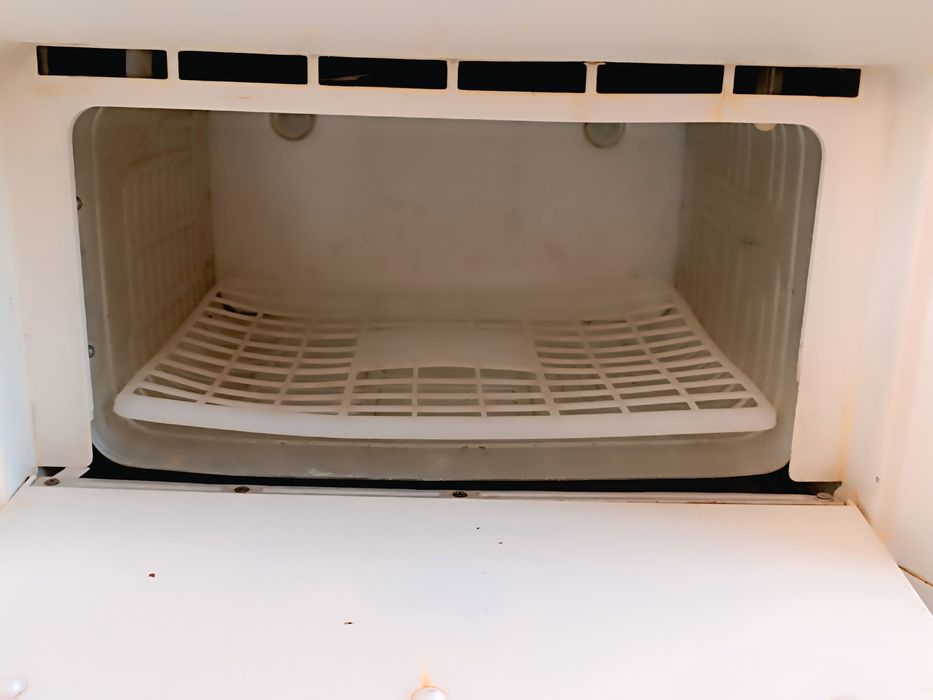 Xolodilnik "Зил Москва". KAFOLATI BILAN.