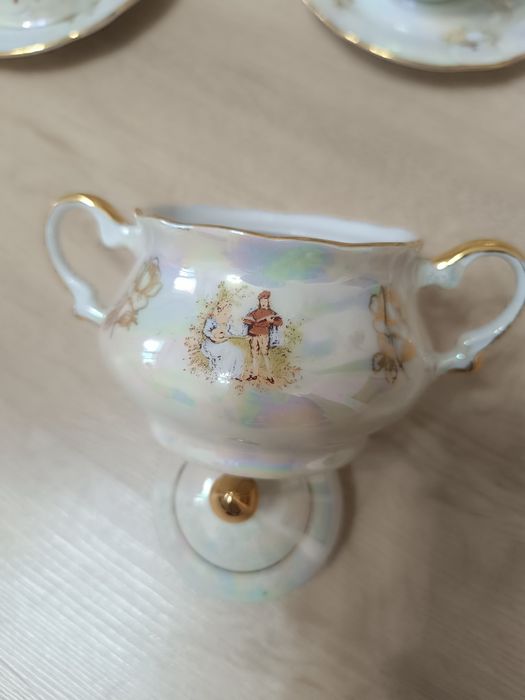 Мадонна. Чайный сервиз.
