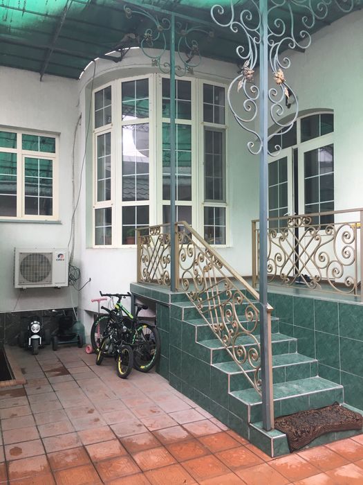 Янгиобод мах 4,09 соток 7 хона 2 санузел евро ховли сотилади