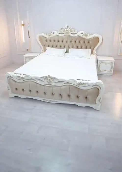Спальный кровать