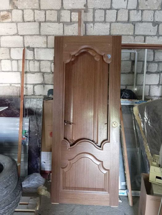 Продам межкомнатные двери