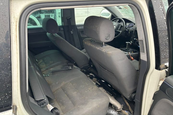 Lonjeron fata dreapta Volkswagen VW Touareg generatia 1 7L (facelift)