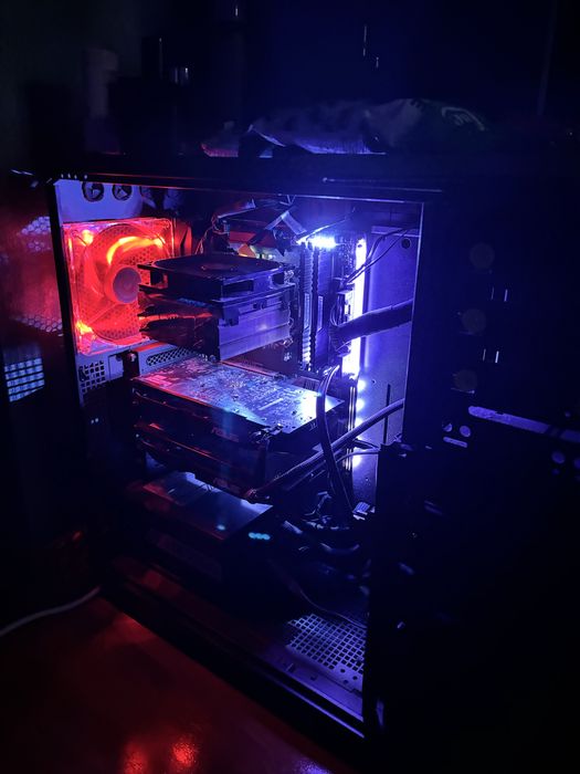 Vand pc de gaming 2x RX 580 8gb , i5-7600k , 16gb ram