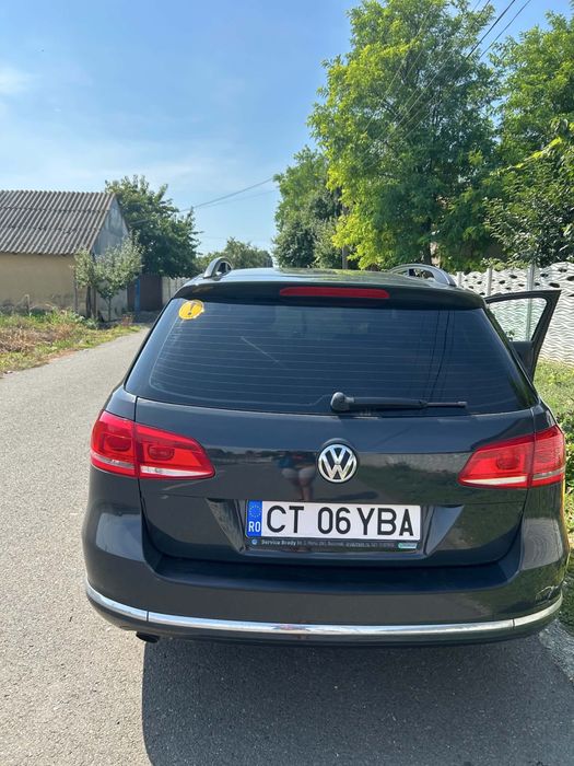 Vand sau schimb Volkswagen Passat Break an fab. 2011