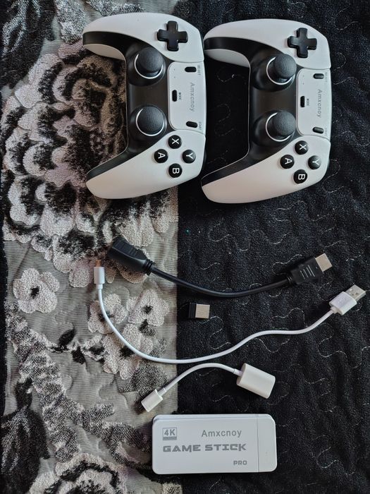 Vand/Schimb consola pentru jocuri retro. FARA LIVRARE PRIN OLX