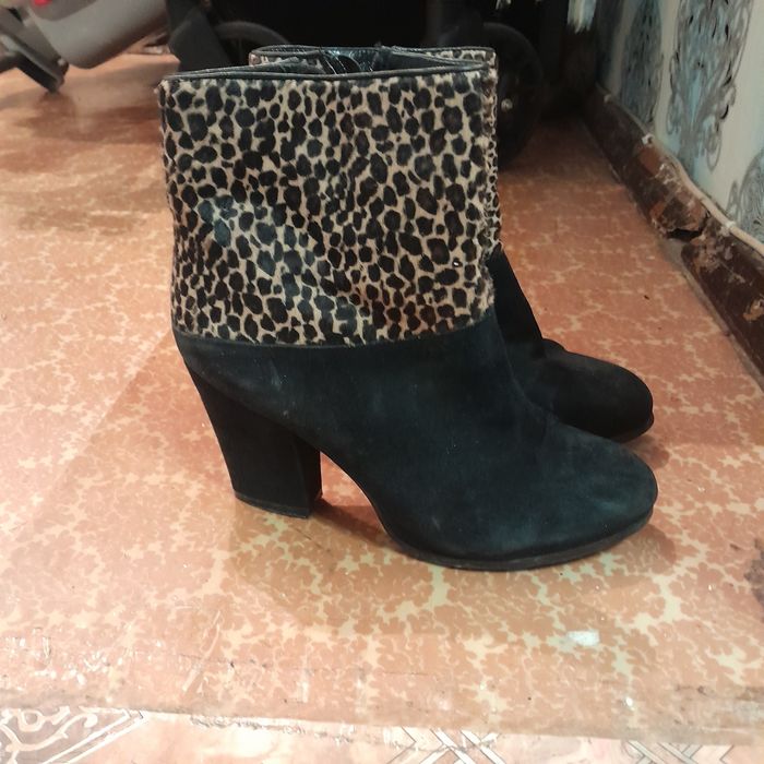 Продам б.у  полусапожки  1500тг