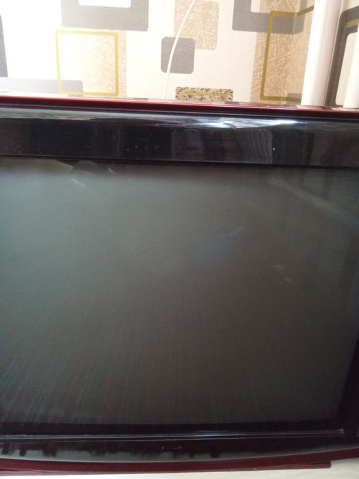 LG телевизор сотилади  рангли  тиник курсатади