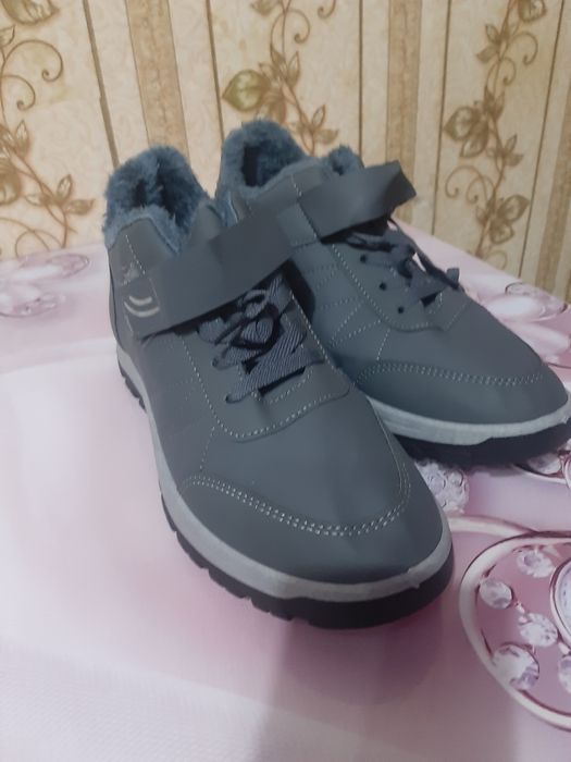 Зимние мужские ботинки 42 размера