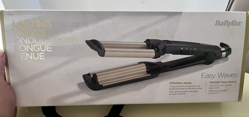 Placa de par in valuri babyliss utilizata de cateva ori, la un pret accesibil