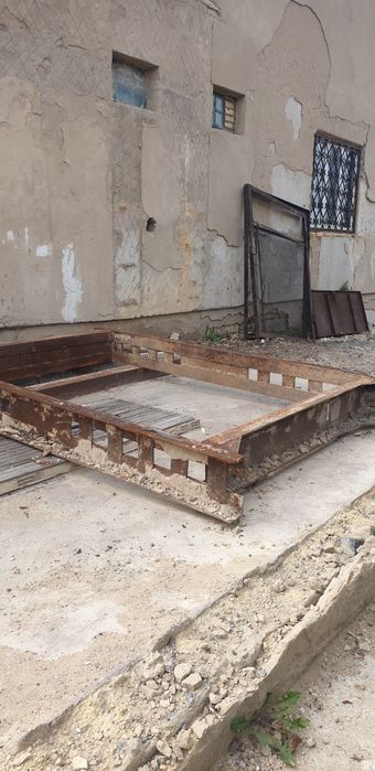 железные гаражные ворота