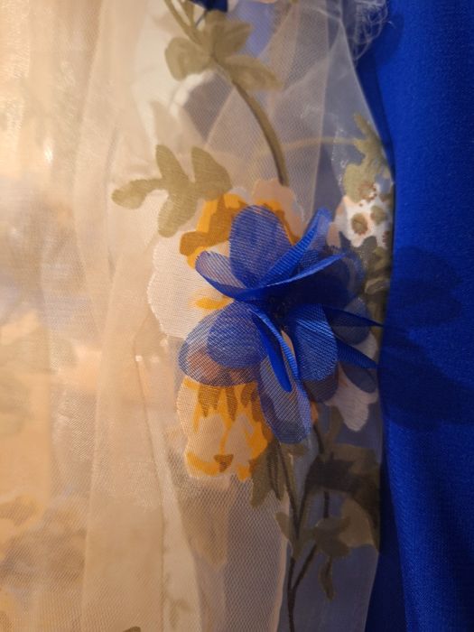 Rochie albastru electric cu maneci din voal