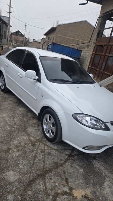 Chevrolet Gentra 1 Jentra evro avtomat сотилади идеал холатда