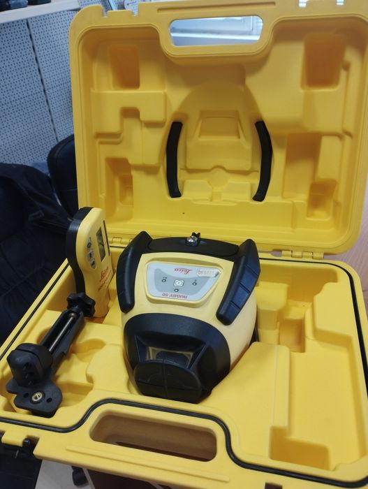 Лазерен нивелир Leica Rugby 50