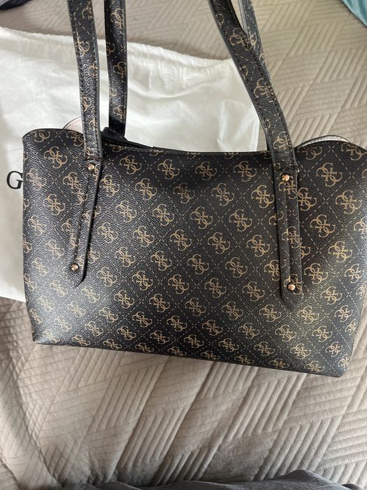 Дамска Чанта Guess