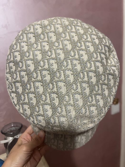 Кепка почти новая