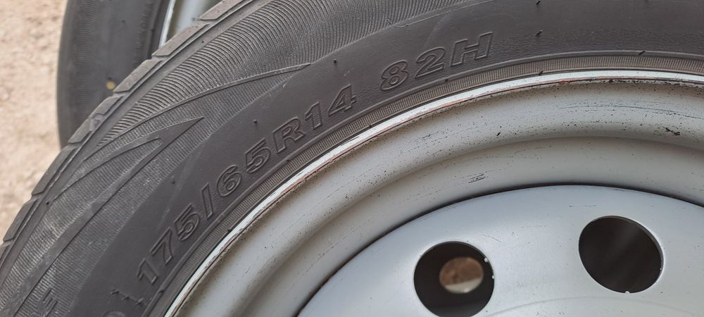 Продам диски и шина