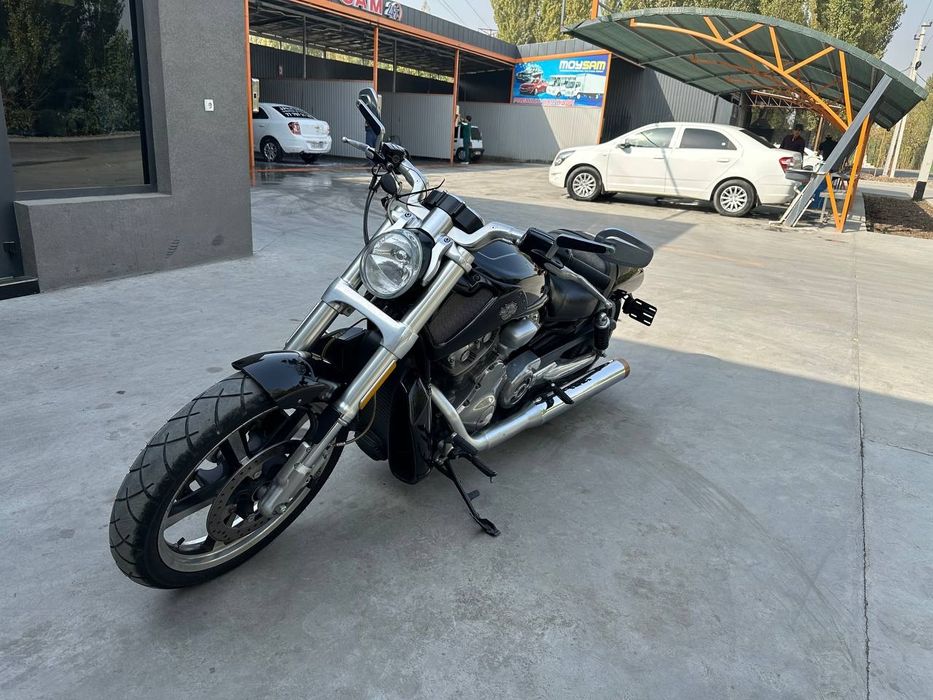 Harley-davidson v rod sotiladi