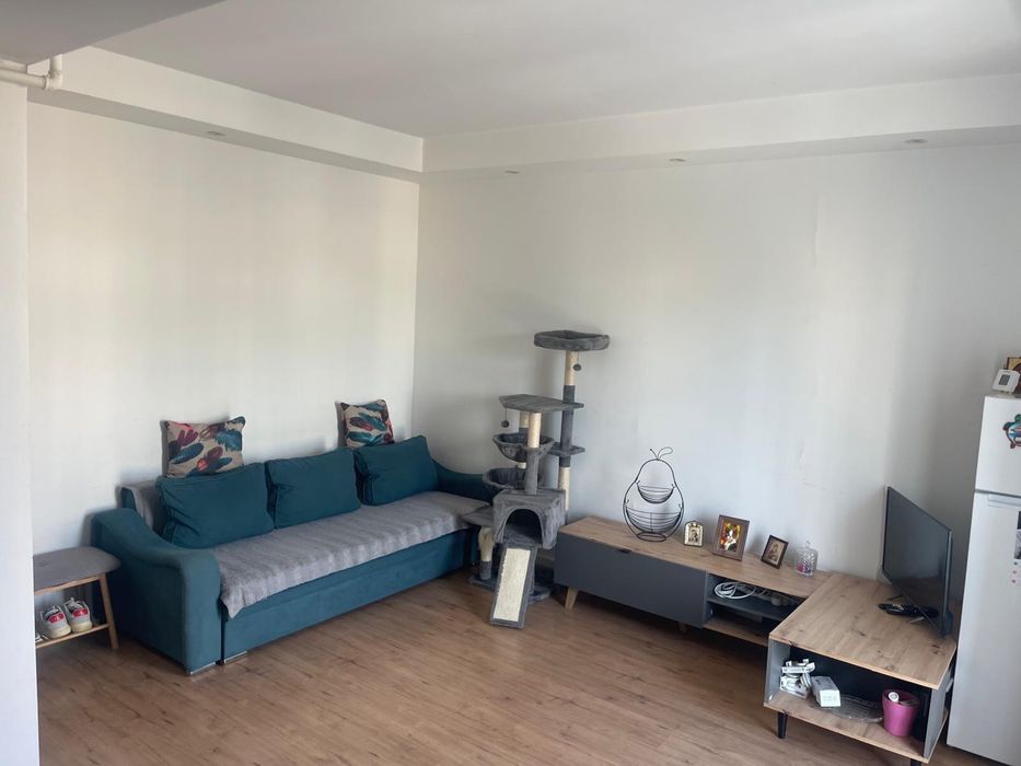 Inchiriez apartament