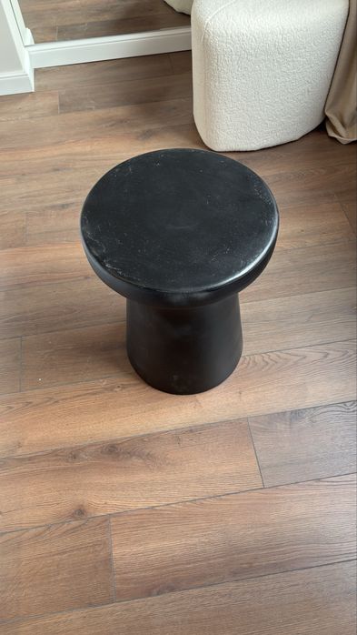 Нова дизайнерска помощна маса – черна, модерен стил