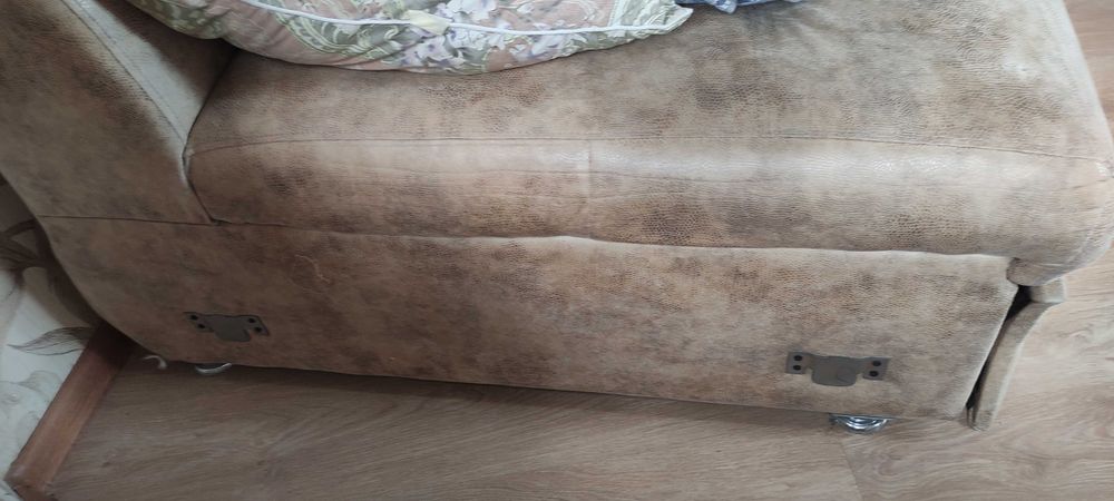 Диван угловой 3-х секционный