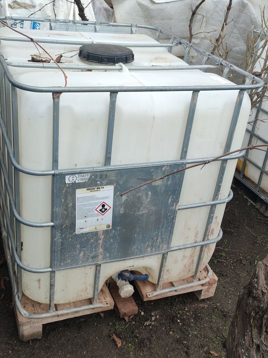 Vând / vând / vând