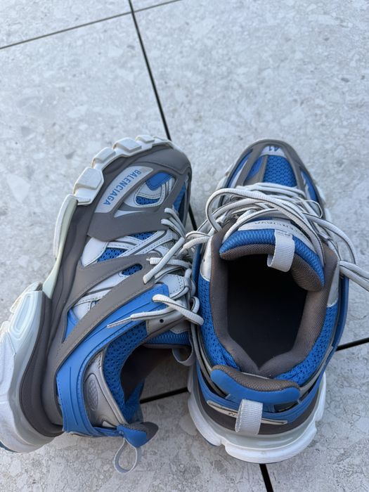 Balenciaga track