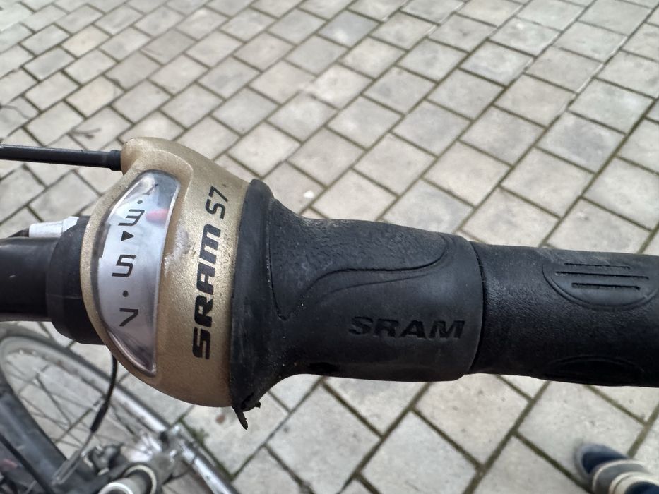 Bicicleta de aluminiu