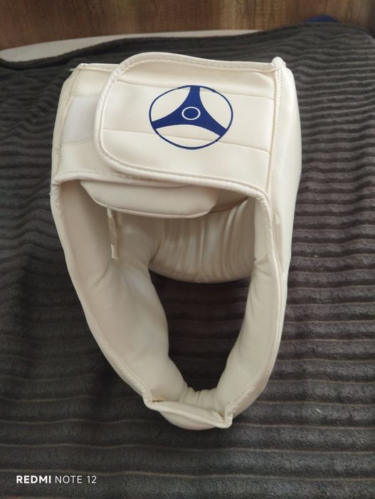 Шлем для каратэ киокушинкай-кан каратэ