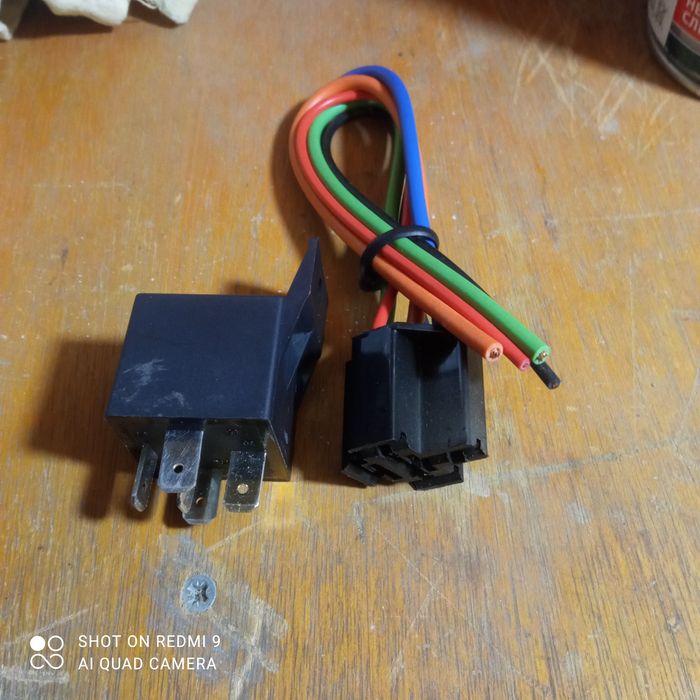 Реле работно 12 в комплек скабел