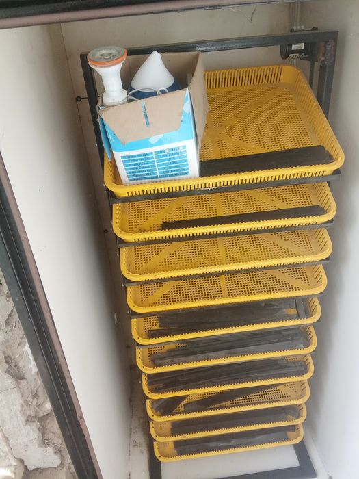 Инкубатор сотилади